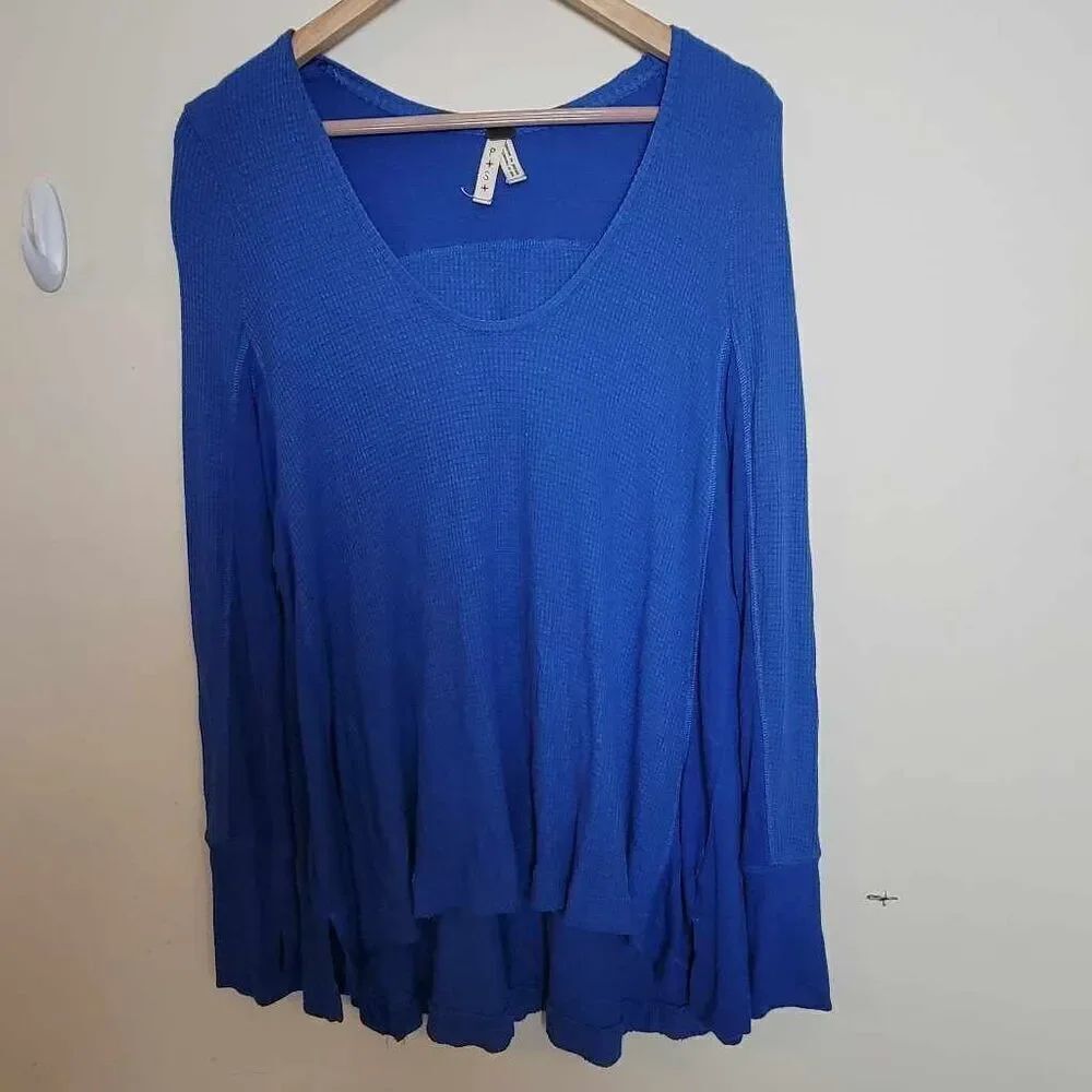 We the Free E Size S MALIBU LONG SLEEVE THERMAL KNIT SHIRT COBALT BLUE